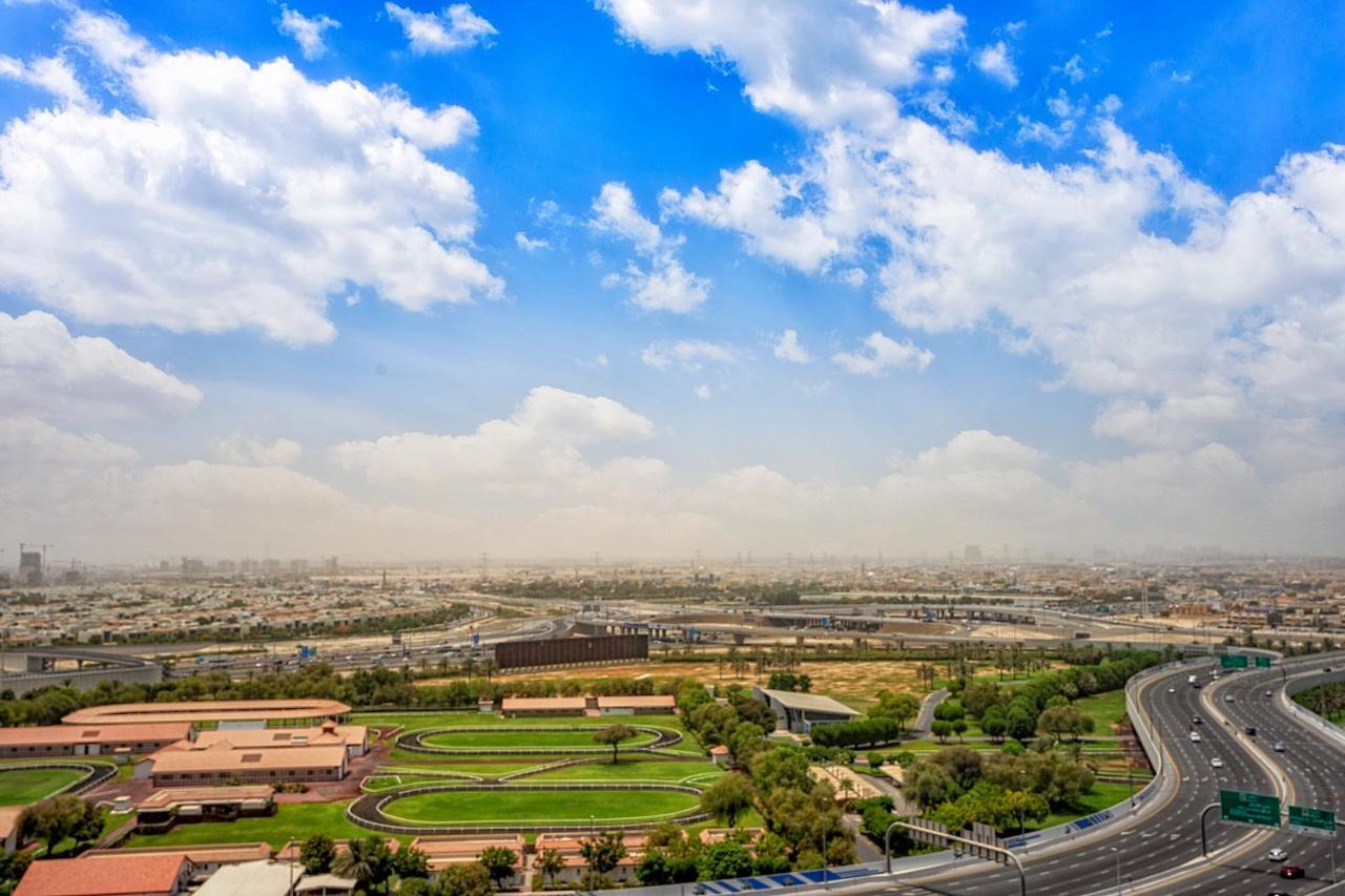 The First Collection Dubai Business Bay Hotel ภายนอก รูปภาพ Dubai Racing Course