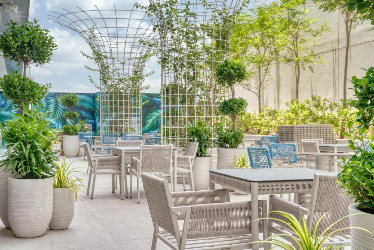 The First Collection Dubai Business Bay Hotel ภายนอก รูปภาพ Rooftop terrace