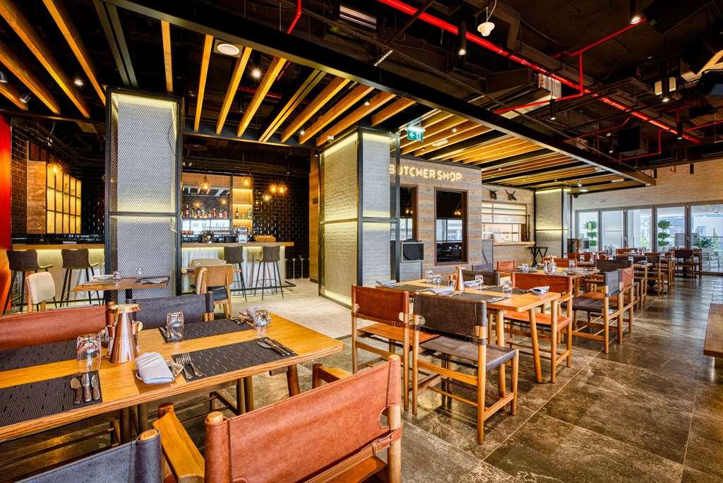 The First Collection Dubai Business Bay Hotel ร้านอาหาร รูปภาพ Interior of the restaurant